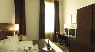 هتل اسنزیو پراگ