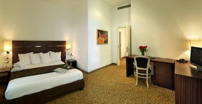 هتل اسنزیو پراگ