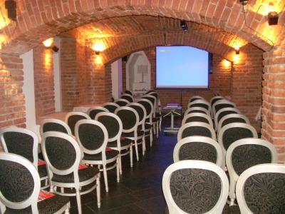 هتل اسنزیو پراگ