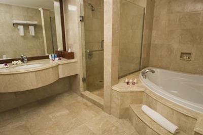 استون بالی بیچ ریزورت اند اسپا