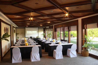 استون بالی بیچ ریزورت اند اسپا