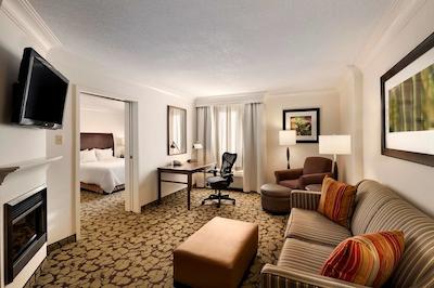 هیلتون گاردن این ساسکاتون داون تاون