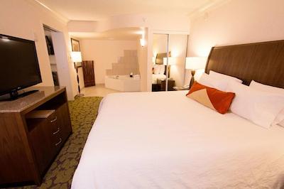 هیلتون گاردن این ساسکاتون داون تاون