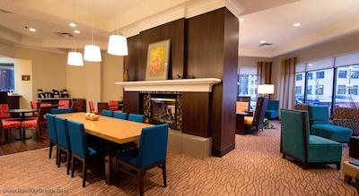 هیلتون گاردن این ساسکاتون داون تاون