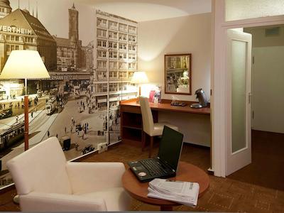 مرکور برلین ام الکساندرپلاتز