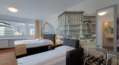 مرکور برلین ام الکساندرپلاتز