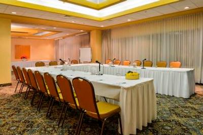 هالیدی این مونترئال سنترویل داون تاون