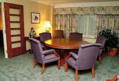 هالیدی این مونترئال سنترویل داون تاون