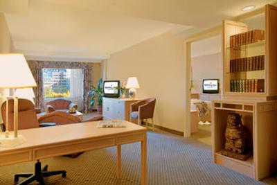 هالیدی این مونترئال سنترویل داون تاون