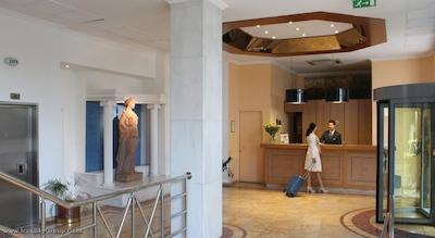 بست وسترن هتل موزه