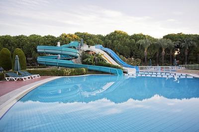 آی سی هتل گرین پالاس