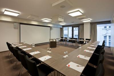 آستریا ترند پارک رویال پالاس