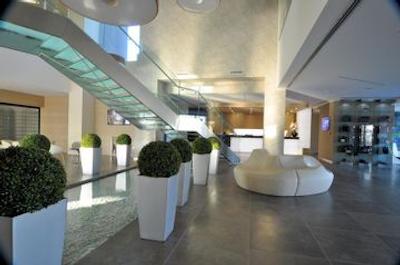 از لیمبییت فیرا