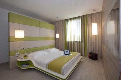 از لیمبییت فیرا