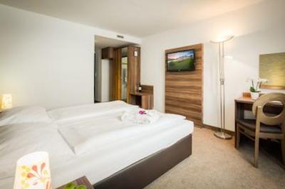 آرتهتل آنا انزیان