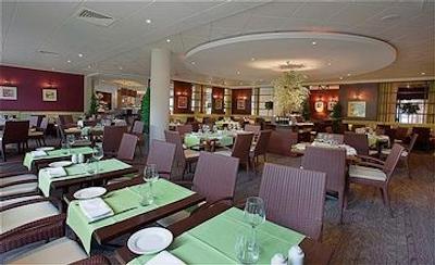 هالیدی این پاریس سی دی جی ایرپورت