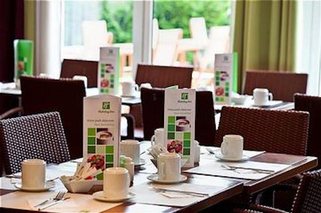 هالیدی این پاریس سی ‌دی ‌جی ایرپورت