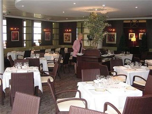 هالیدی این پاریس سی ‌دی ‌جی ایرپورت