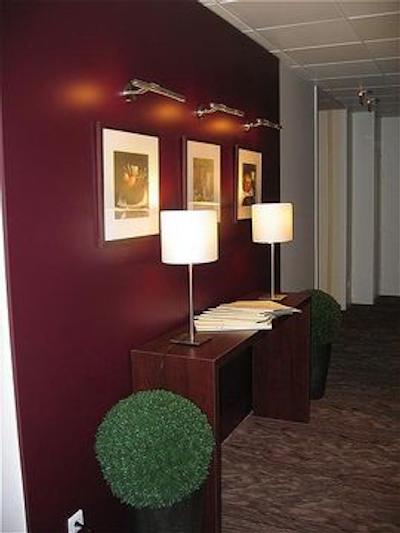 هالیدی این پاریس سی دی جی ایرپورت