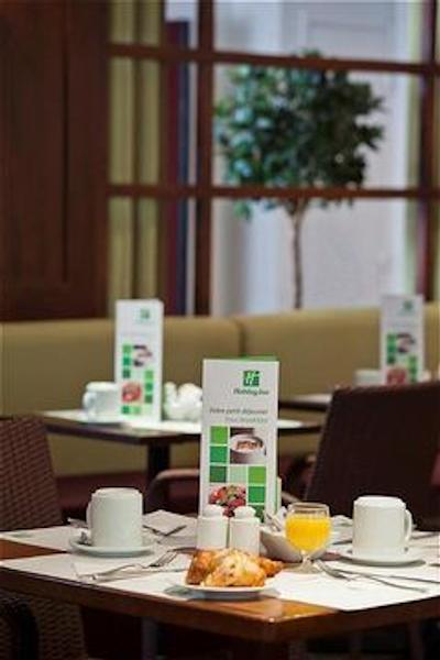 هالیدی این پاریس سی دی جی ایرپورت