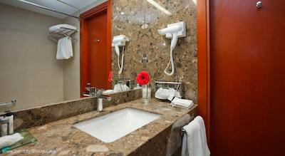 ازیموت مسکو المپیک