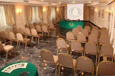 دونا لاورا پالاس