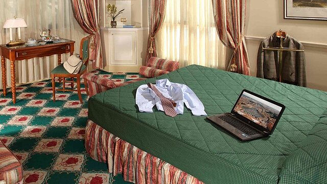 دونا لاورا پالاس