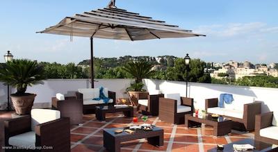 دونا لاورا پالاس