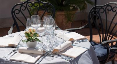 دونا لاورا پالاس