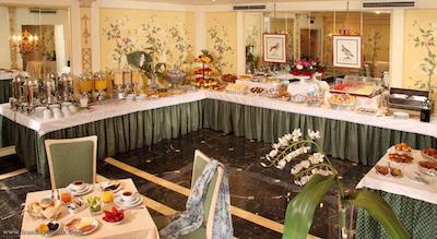 دونا لاورا پالاس