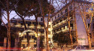 دونا لاورا پالاس