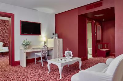 دومینا پرستیژ سنت پیترزبورگ