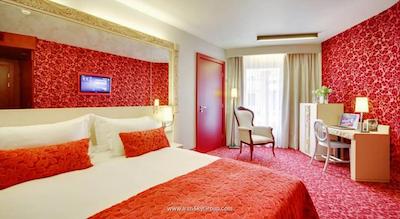 دومینا پرستیژ سنت پیترزبورگ