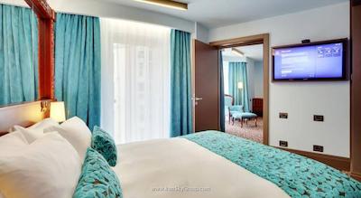 دومینا پرستیژ سنت پیترزبورگ