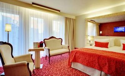 دومینا پرستیژ سنت پیترزبورگ