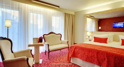 دومینا پرستیژ سنت پیترزبورگ