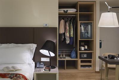 یوناهتلز سنتوری میلانو