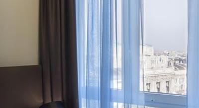 یوناهتلز سنتوری میلانو