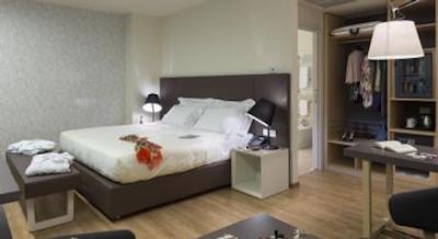 یوناهتلز سنتوری میلانو