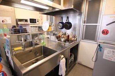 ساکورا هاستل اساکوسا