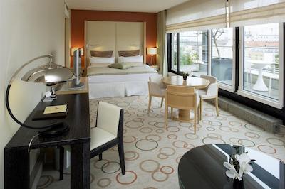 شرایتون برلین گرند هتل اسپلنید