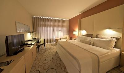 شرایتون برلین گرند هتل اسپلنید