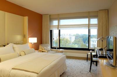 شرایتون برلین گرند هتل اسپلنید