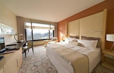 شرایتون برلین گرند هتل اسپلنید