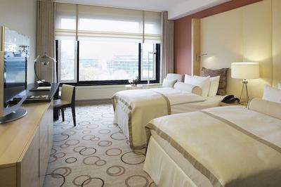 شرایتون برلین گرند هتل اسپلنید