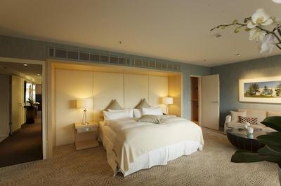 شرایتون برلین گرند هتل اسپلنید