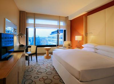 شرایتون برلین گرند هتل اسپلنید