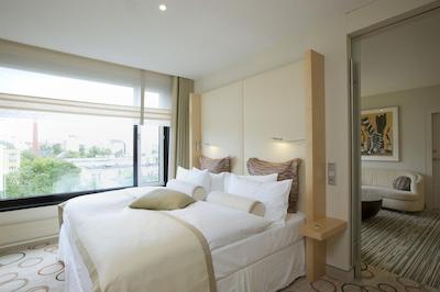 شرایتون برلین گرند هتل اسپلنید