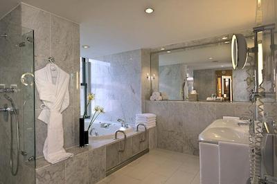 شرایتون برلین گرند هتل اسپلنید