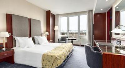 ان‌ اچ کارلتون آمستردام